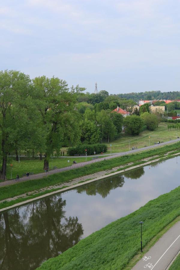 Capital Towers - Apartament Modern Z Widokiem Na Rzeke Rzeszow Luaran gambar