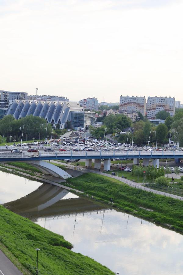 Capital Towers - Apartament Modern Z Widokiem Na Rzeke Rzeszow Luaran gambar