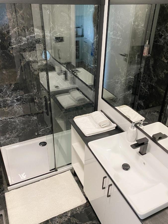 Capital Towers - Apartament Modern Z Widokiem Na Rzeke Rzeszow Luaran gambar